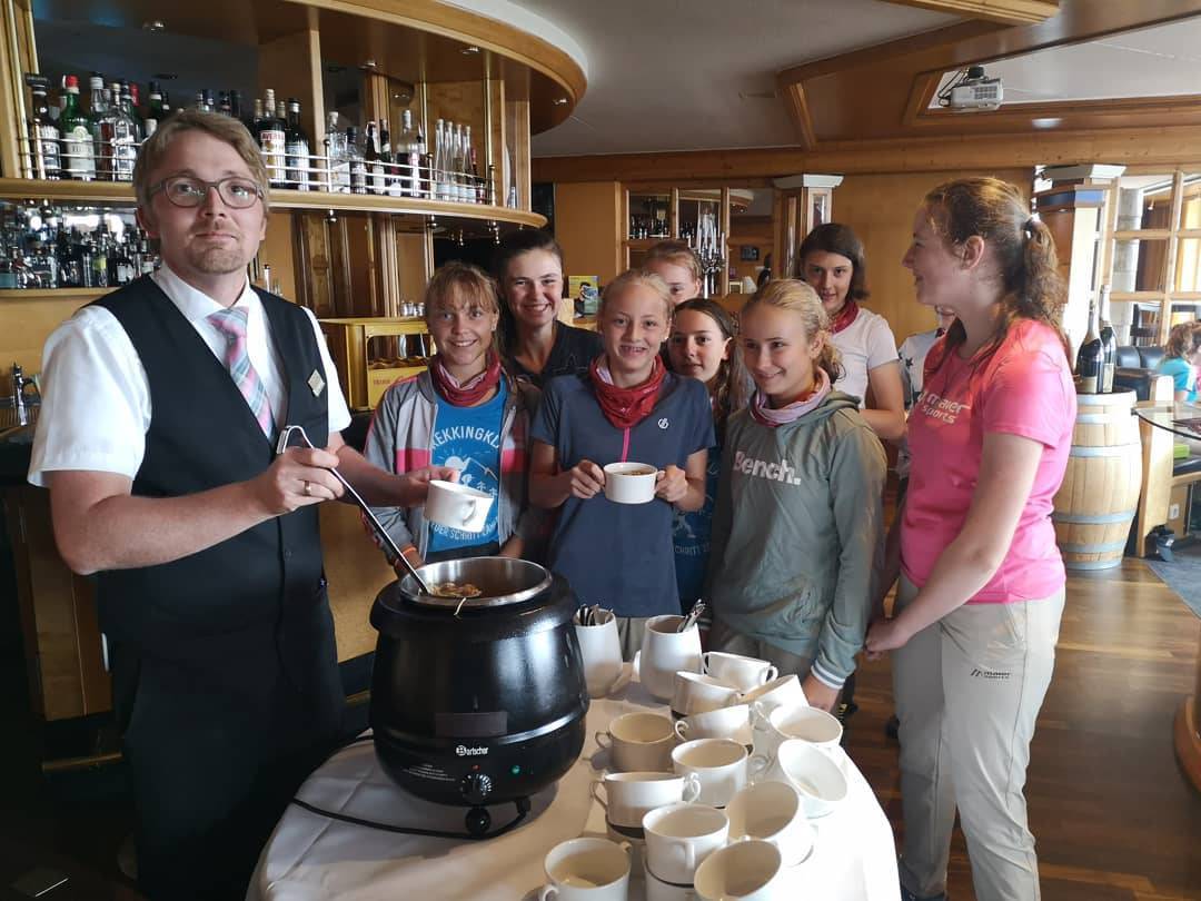 Trekkingklasse der Realschule Donaueschingen Symbolfoto