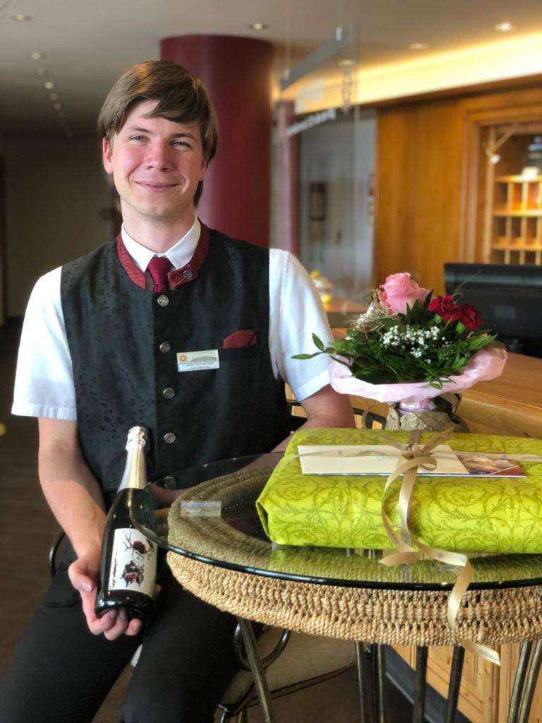 Herzlichen Glückwunsch an unsere Prüflinge Symbolfoto