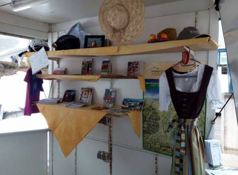 Unsere Azubis Hannah und Laura Symbolfoto