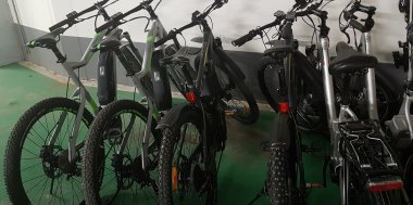 Unsere E-Bikes sind eingetroffen, Bild 1/2